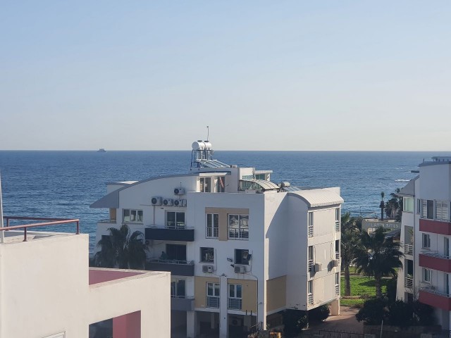 Girne Les Ambasador Hotele komşu 145m2 3+1, full marina ve d3niz manzaralı....