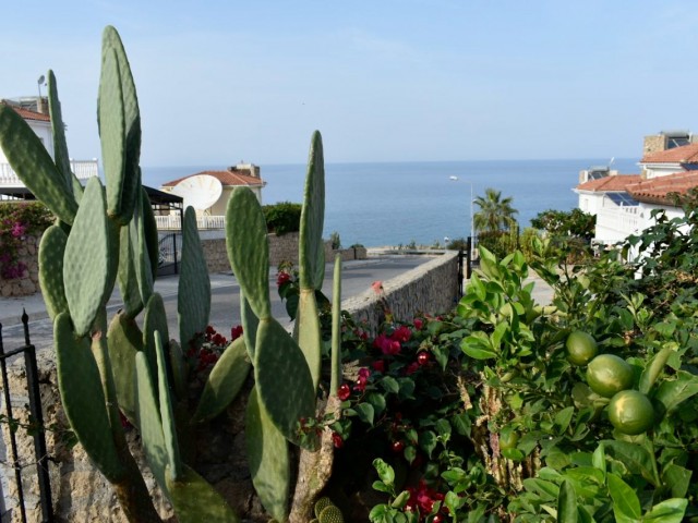 3+1 WOHNUNG ZUM VERKAUF IN GIRNE ESENTEPE CARINGTON, AUF EINEM GRUNDSTÜCK MIT MEERBLICK UND ALLEN ARTEN VON SOZIALEN EINRICHTUNGEN MIT POOL