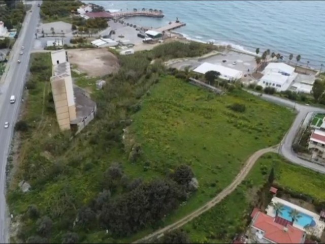 Lapta Hotels-Bereich, 6,5 Dekaden Land mit Strandbebauung, Straße verfügbar, ob Hotel oder Villa...