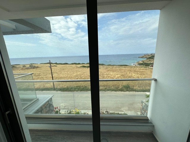 3+1 NEW PENTHOUSE WITH MOUNTAIN AND SEA VIEW FOR SALE IN GIRNE ESENTEPE WITH PRIVATE TERRACE, FULLY EQUIPPED AND CHIC DESIGN, VAT PAID