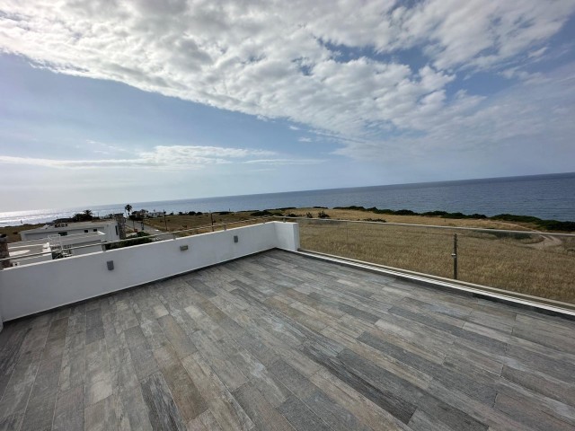 3+1 NEW PENTHOUSE WITH MOUNTAIN AND SEA VIEW FOR SALE IN GIRNE ESENTEPE WITH PRIVATE TERRACE, FULLY EQUIPPED AND CHIC DESIGN, VAT PAID