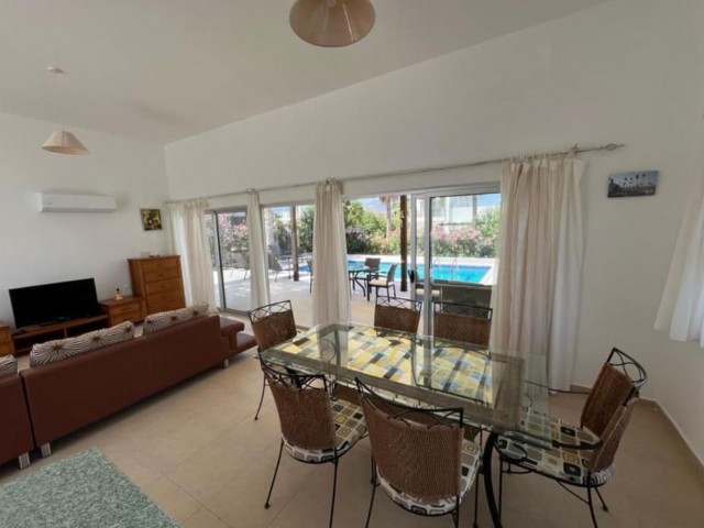 3+1 WITH PRIVATE POOL FOR RENT IN ESENTEPE TURTLE BAY (6 months advance)