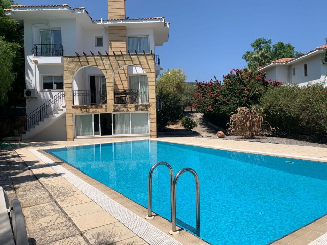 4+1 VILLA WITH PRIVATE POOL FOR SALE IN GIRNE DOĞANKÖY