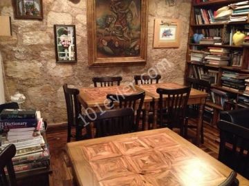 Lapta'da antik restorant ve cafe bar olarak kullanılan işyeri..(Hava parası yok)