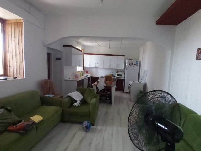 Kyrenia For Sale Detached House / 2 Units 2+1 Apartment