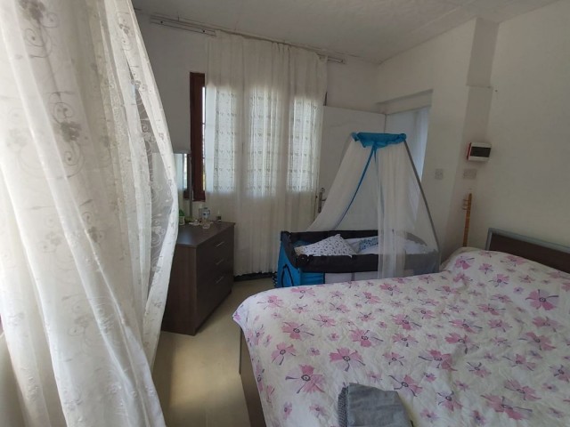 Kyrenia Zu verkaufen Einfamilienhaus / 2 Einheiten 2+1 Wohnung