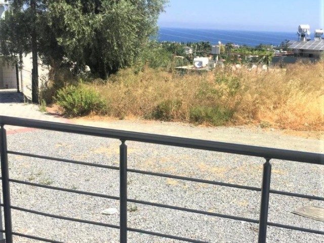 2+1 FLAT FOR SALE IN KYRENIA LAPTA