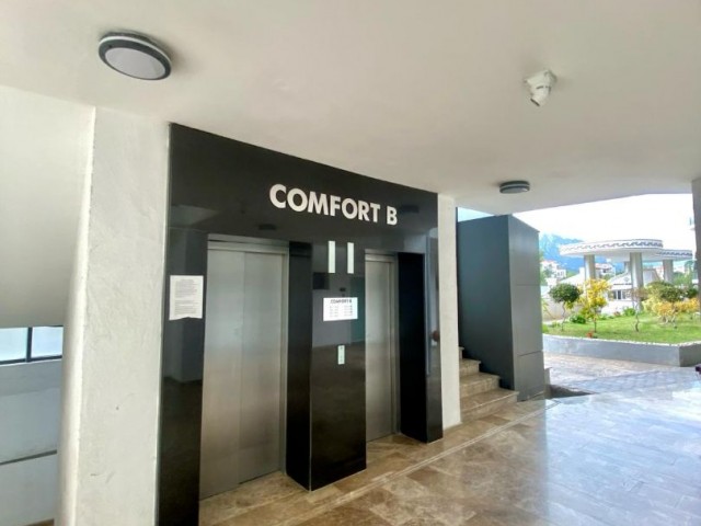 Просторная роскошная квартира 1+1 в комплексе в центре Кирении