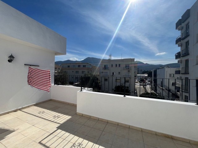 4+1 Wohnung zur Miete im Zentrum von Kyrenia