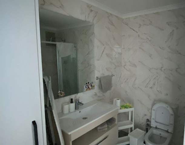 Роскошная полностью меблированная квартира 2+1 в аренду на участке с бассейном в Доганкой, Кирения