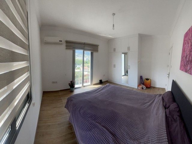 3+1 flat with commercial permit in Kyrenia Alsancak