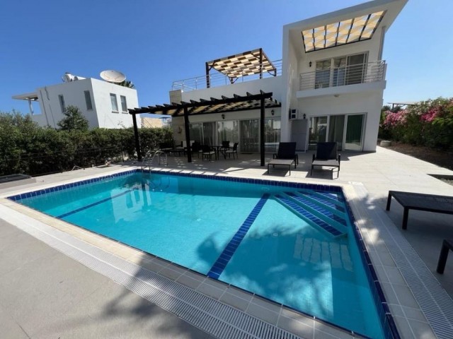 3 Bedroom villa with private pool for sale in Esentepe