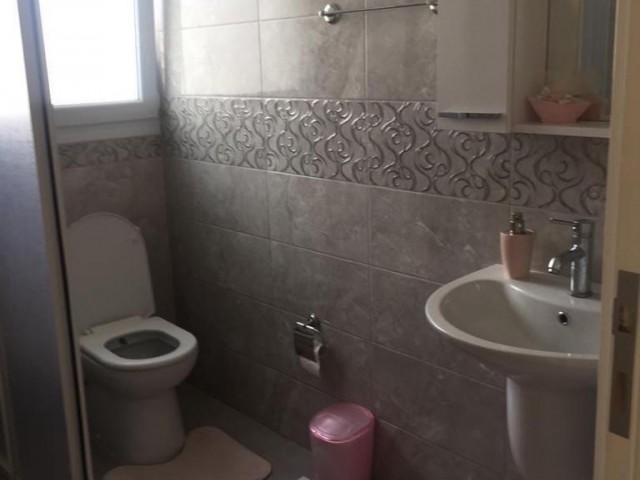 DENİZDEN İSKELEDE deniz manzaralı SATILIK 3+1 DAİRE 