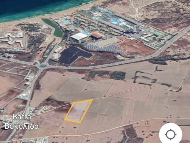 LAND FOR SALE 4.5 decares suitable for villa construction in bafra hotels region from the sea