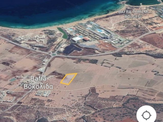 LAND FOR SALE 4.5 decares suitable for villa construction in bafra hotels region from the sea