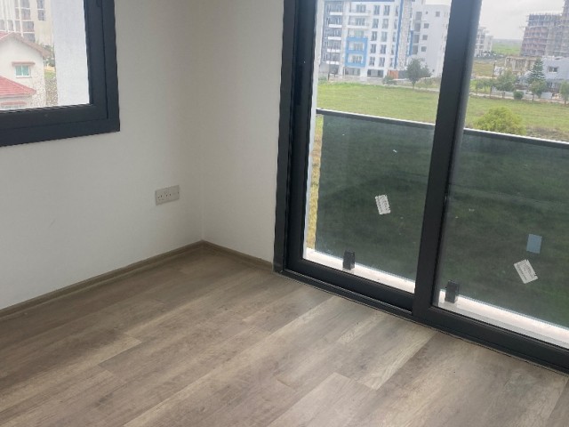 DENİZDEN İSKELEDE denize yürüme mesafesinde SIFIR 1+1 SATILIK DAİRE 