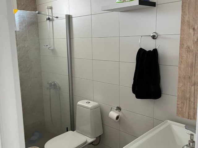 DENİZDEN magusa citmallde tüm vergileri ödenmiş  eşyasız SATILIK 2+1 penthouse DAİRE 