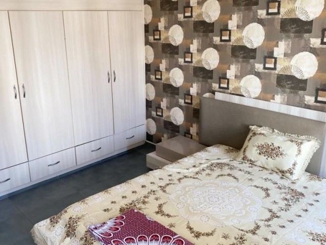 MAGOSA AYLUGA IS MAGNIFICENT 4+2 2. FLOOR 2 SEPARATE HOUSE IS FULLY FURNISHED AND HAS A TURKISH COB EMERGENCY SALE FOR ABOUT 5 CARS AND A CLOSED GARAGE AND THE CONDITION OF THE GOODS IS VERY GOOD IN THE CITY, THIS OPPORTUNITY WILL NOT BE MISSED.. ** 