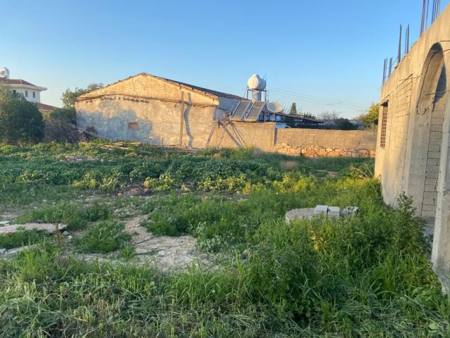 IN A WONDERFUL LOCATION IN MORMENEKŞEDE 650 M2 OF LAND IN 15 M2 OF PLASTERING IN THE LAND OF 650 M2 FOR SALE APARTMENT FOR SALE THAT WILL NOT LOOK LIKE PALACES WITH VERY LITTLE WORK LEFT FOR THE FINISH. ** 