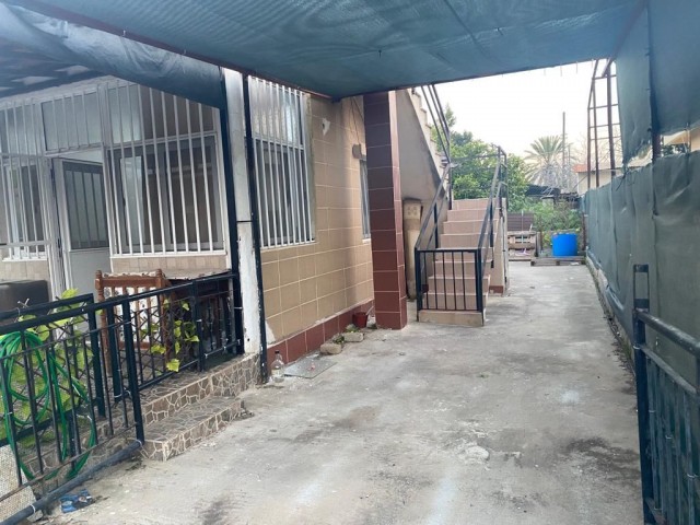 MAGOSA ECE UN 15 AĞUSTOZ BOULEVARD WITH DETACHED GARAGE, GARDEN AND BOLKON WITH 266 M2 TOTAL LAND WITH HALF FURNISHED AND OPEN TO BARTER FOR SALE WITH CONDITION OF BEING A APARTMENT FLOOR