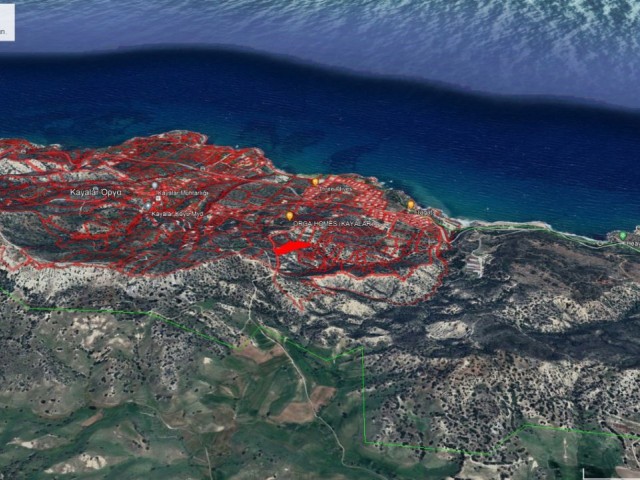 LAND FOR SALE AT A BARGAIN PRICE FOR DEVELOPMENT WITH MOUNTAIN AND SEA VIEWS IN THE ROCKS REGION OF GUINEA