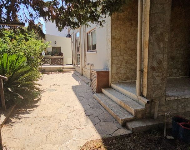 corner villa with pool 900 m2 yeniboğaziçi 3+2 valuable commercial location(()))) villa with private pool duplex 3+2 &900 m2 land yeniboğaziçi commerciallocation((()))ویلا سه خوابه با لوکیشن تجاری سر نب ش نزدیک جاده سالامیس با استخر اختصاصی و عرصه ۹۰۰ متری