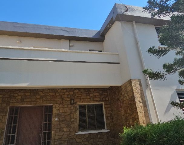 corner villa with pool 900 m2 yeniboğaziçi 3+2 valuable commercial location(()))) villa with private pool duplex 3+2 &900 m2 land yeniboğaziçi commerciallocation((()))ویلا سه خوابه با لوکیشن تجاری سر نب ش نزدیک جاده سالامیس با استخر اختصاصی و عرصه ۹۰۰ متری