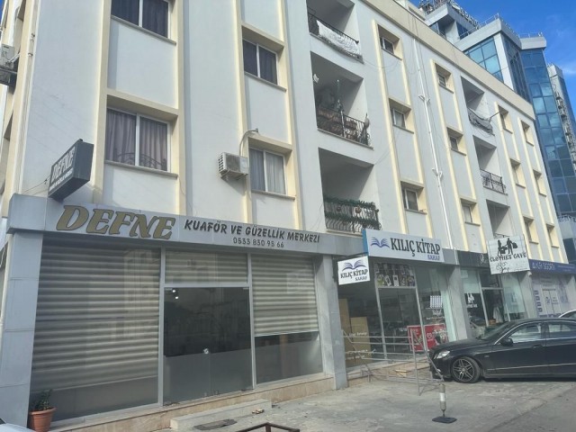 IN THE CENTER OF MAGUSA, AROUND KIBR4IS WEST UNIVERSITY, 3+1 140 M2, IN THE CENTER, WALKING DISTANCE TO EVERY AREA, CARD SYSTEM ELEVATOR, FLAT FOR SALE ADEM AKIN 05338314949