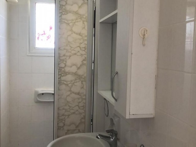 Продажа полностью меблированной квартиры 2+1 в центре Фамагусты BUSE AKIN 0533 877 22 53