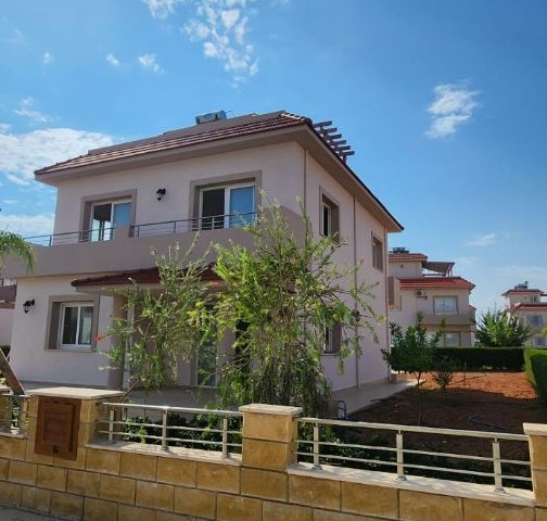 Urgent sale bargain bargain bargain price 3+1 detached fully furnished villa on Noyanlar Sea Pearl site