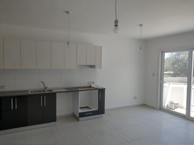 3+1 FLAT FOR SALE IN LAPTA WITH INVESTMENT AND TENANTS FOR A MONTHLY PRICE OF 400 STG ADEM AKIN 05338314949