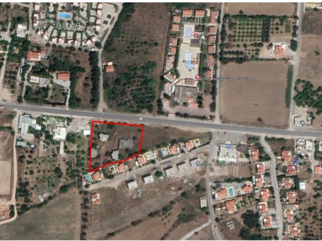 NEW TO THE MAIN ROAD IN KARŞIYAKA 3 DECLARES OF 2000 AK FOR SALE WITH 4 UNCOMPLETED VILLAS NOTE: COMMERCIALLY AVAILABLE ADEM AKIN 05338314949