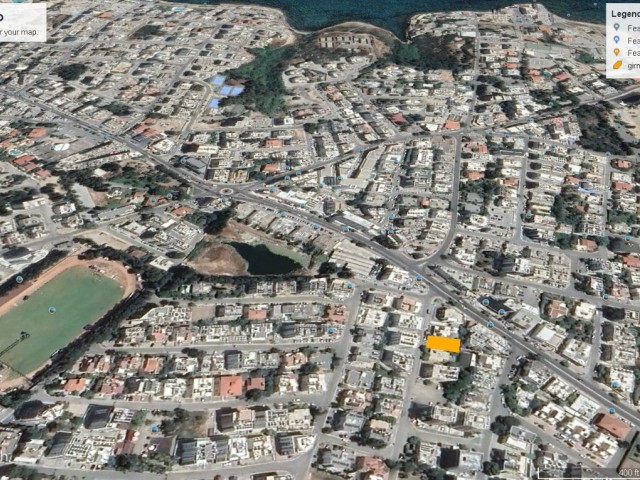 IN KYRENIA CENTER, 180% ZONING, 5 FLOOR PERMITTED 372 M2 LAND AND THERE IS A RESIDENCE IN IT ADEM AKIN 05338314949