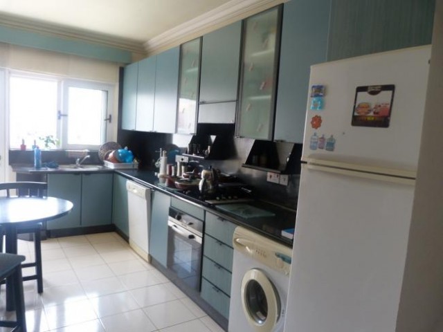 3 BEDROOMS FLAT FOR RENT