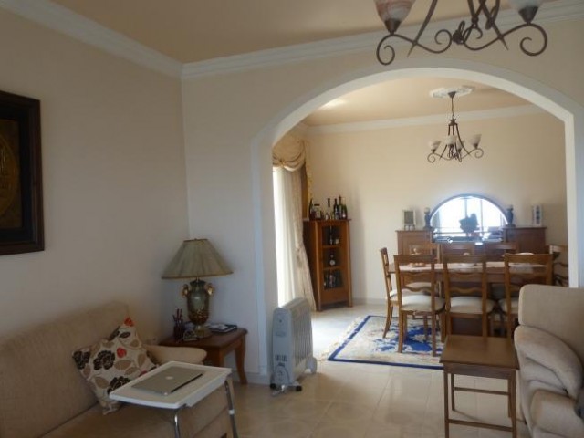 3 BEDROOMS FLAT FOR RENT