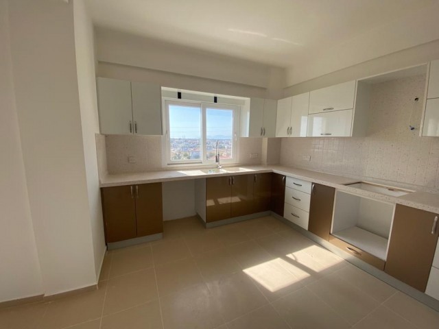 3+1 (Türkische KOKANLI ) (189 m2) PENTHOUSE zum Verkauf in Famagusta YENIBOGAZICI **  ** 