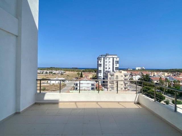 3+1 (Türkische KOKANLI ) (189 m2) PENTHOUSE zum Verkauf in Famagusta YENIBOGAZICI **  ** 