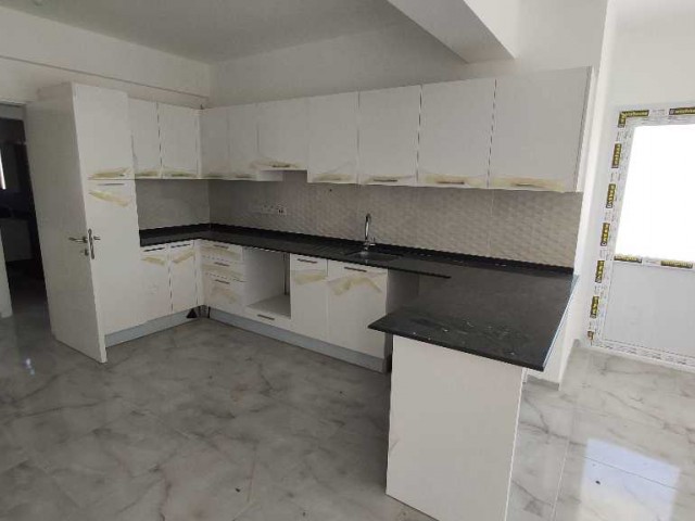 3+1 apartment for sale in Tuzla 