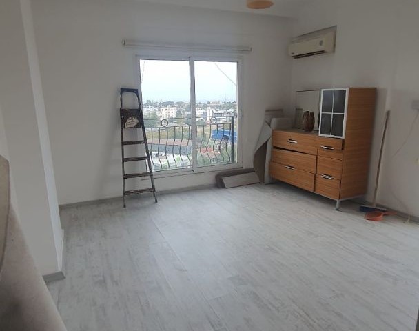 MAĞUSA MERKEZDE 2+1 SATILIK PENTHOUSE