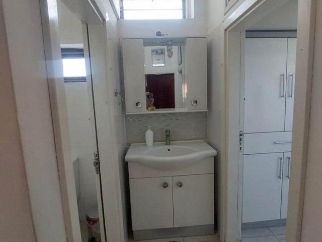 MAĞUSA LARNAKA YOLUNDA SATILIK 3+1 DAİRE