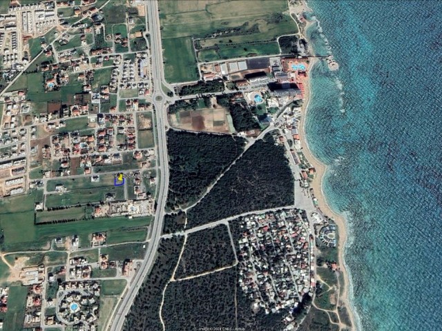 LAND SUITABLE FOR VILLA CONSTRUCTION IN YENİBOĞAZİÇİ 538 SQUARE