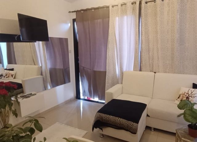 Ofis izinli, 1+1, girne , satılık daire  