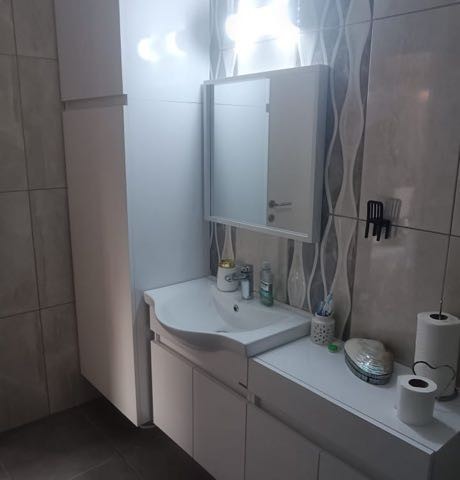 Ofis izinli, 1+1, girne , satılık daire  