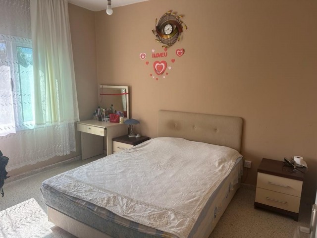 3+1 flat for sale in Kyrenia center. It will be given unfurnished.