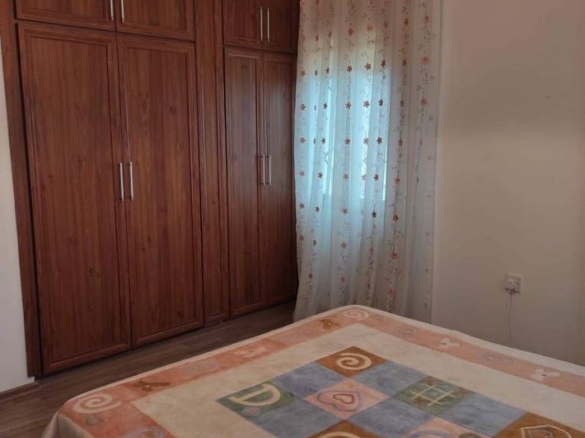 Lapta Girne'de satılık triplex villa