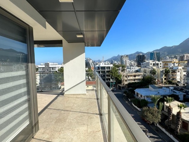 3+1 penthouse in Kyrenia Center