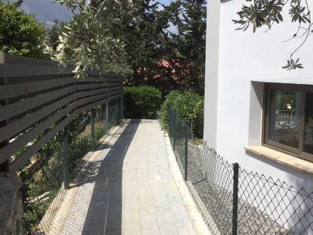 Flat For Sale in Alsancak, Kyrenia