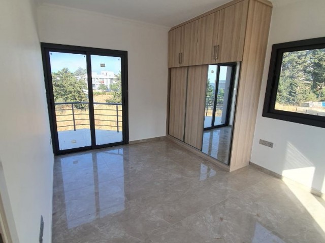 Girne Alsancak | 4+1 Satılık Villa | Deniz Manzarası | Bahçe 1200 m2