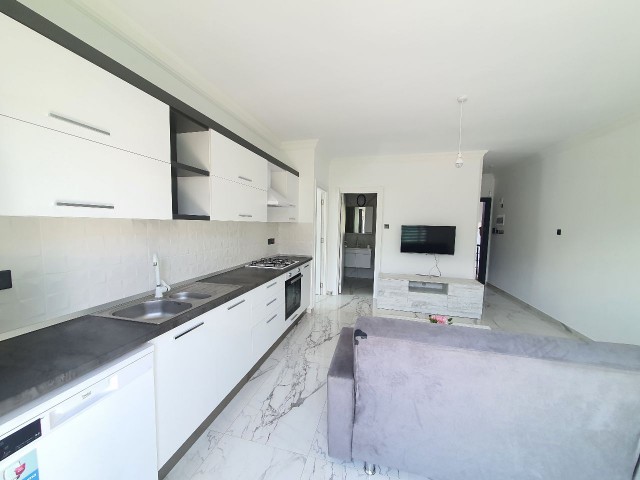 Kyrenia Alsancak ta / auf dem Gelände mit Gemeinschaftspool / Garten / Full Esyali Apartment ** 