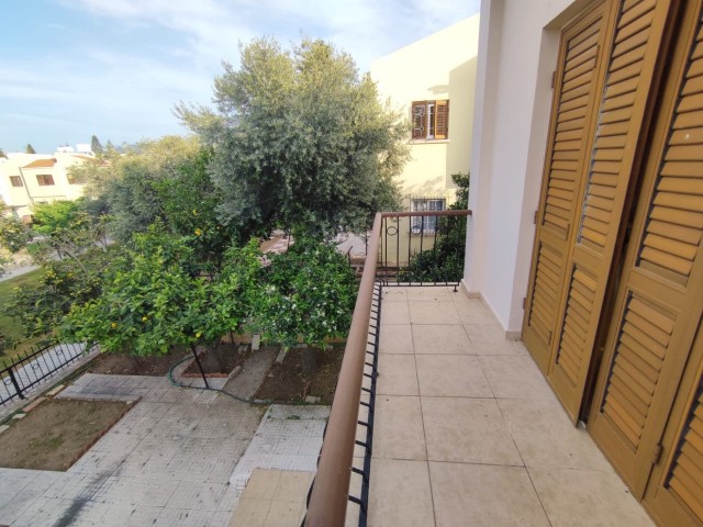 Kyrenia, Karaoglanoglu / Gelegenheit Preis / Garten / geschlossene Garage / gepflegte 3+1 Villa zu verkaufen / Gemeinschaftspool ** 